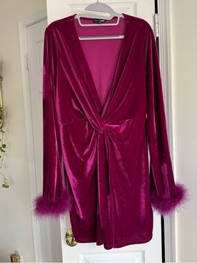 Fashion Nova Magenta Velvet Feather Cuff Mini Dress Deep V Twist Front - Size L